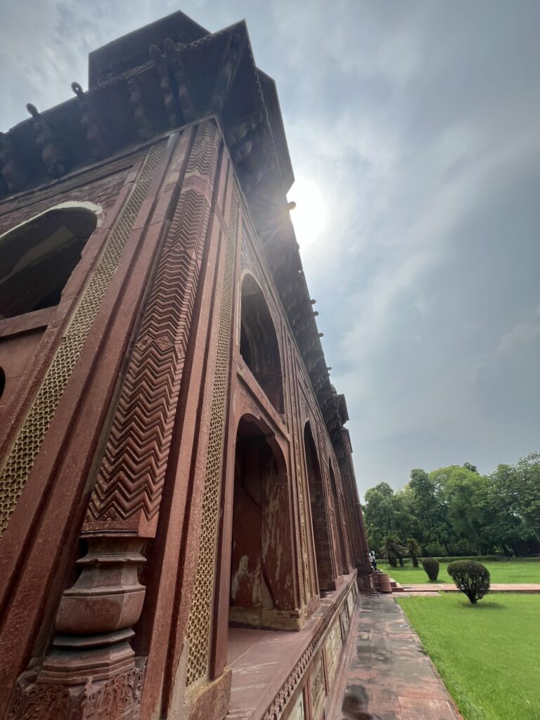 Detail on the external corners of Akbar's wife's tomb